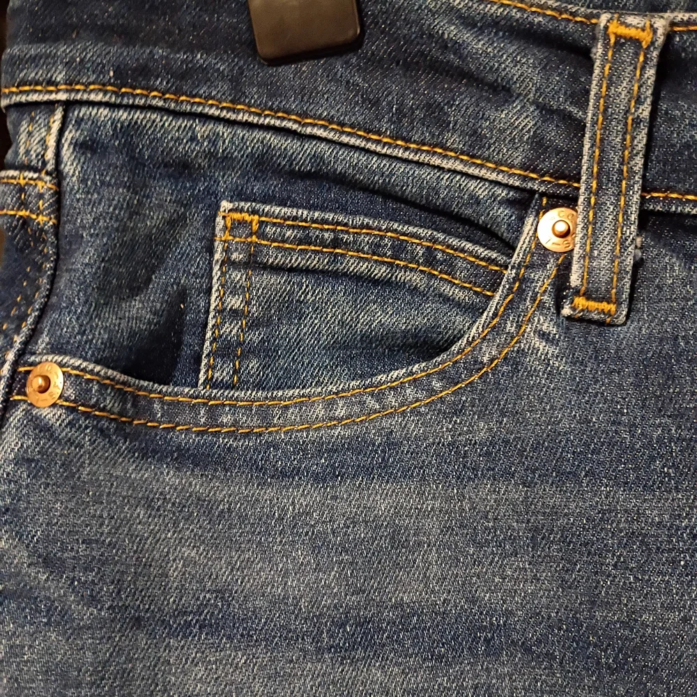 Signature Levi Strauss Jeans Womens 10 W30 Blue Mid Rise Boyfriend Cuffed Crop - Picture 5 of 10